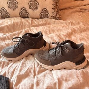 Sorel Grey Chunky Platform Waterproof Snow-Proof Sneakers NWOT Women’s 7